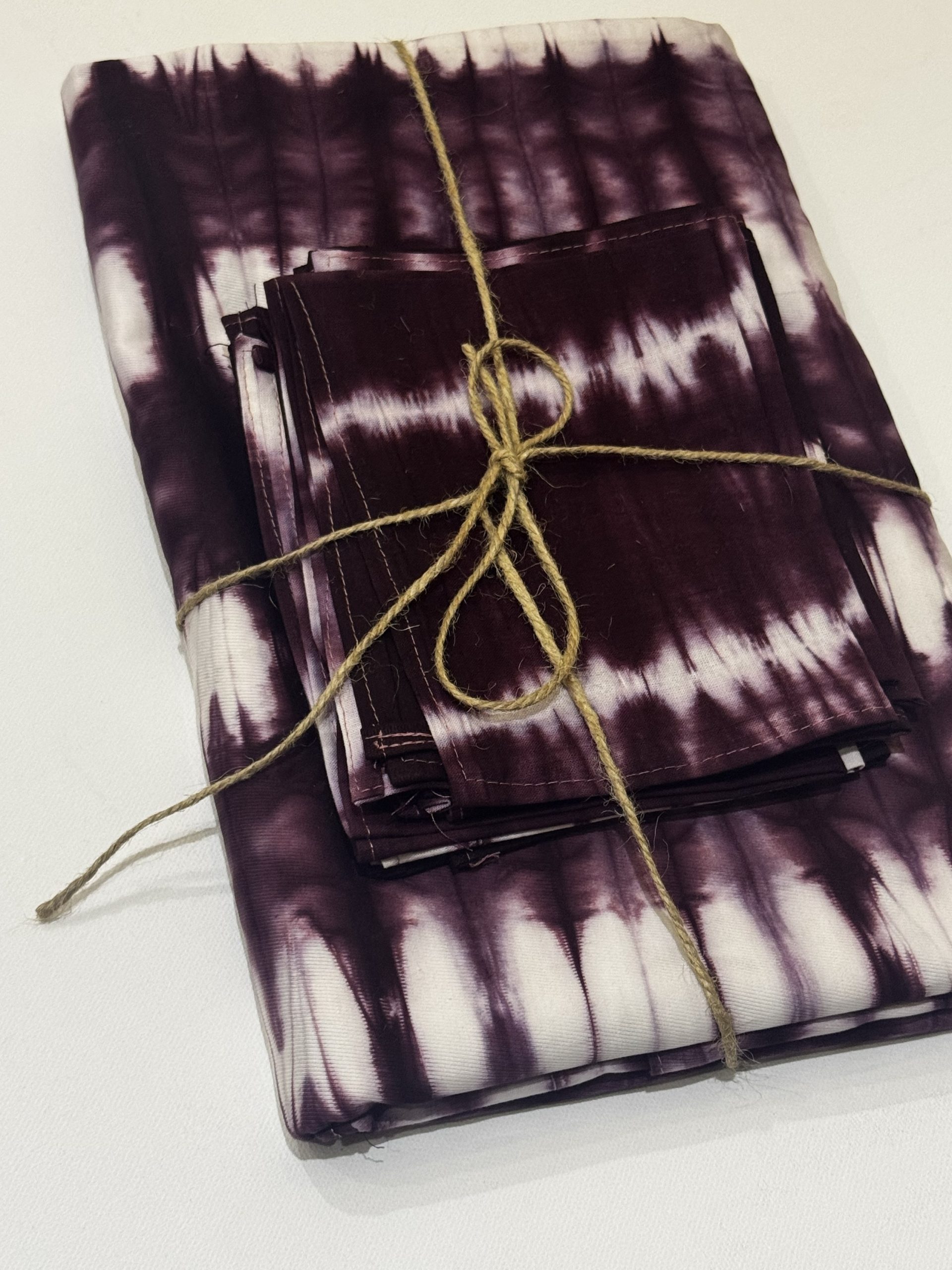 Nappe de table Thioup Dark Mauve réf 009 – Image 2